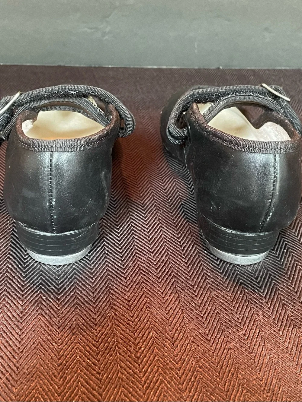 Capezio tap shoes girls size 9-1/2 M